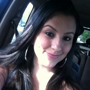 Meet your Posher, Pauline